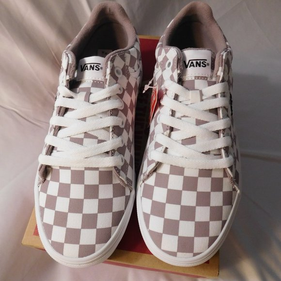 womens vans seldan skate shoes